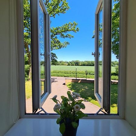 Beautiful Country Apartment, Rated Exceptional コヴェントリー エクステリア 写真
